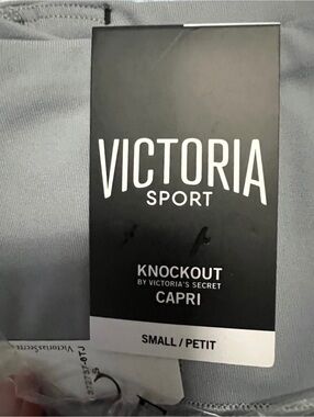 Victoria Sport Knockout Capri Small Gray Activewear Leggings